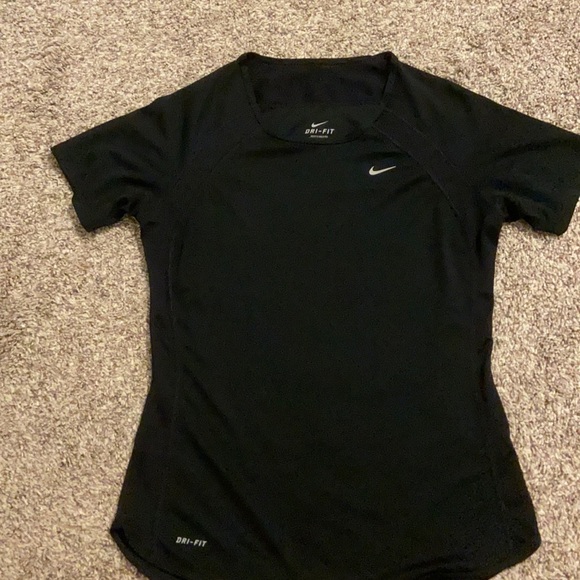 Nike Tops - Nike dri fit workout tee